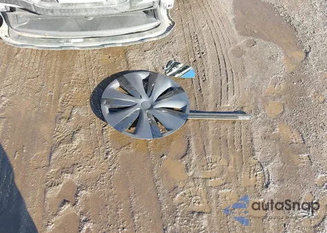 2022 Tesla Model S Dual Motor All-Wheel Drive z USA, uszkodzony, nr VIN 5YJSA1E53NF465039